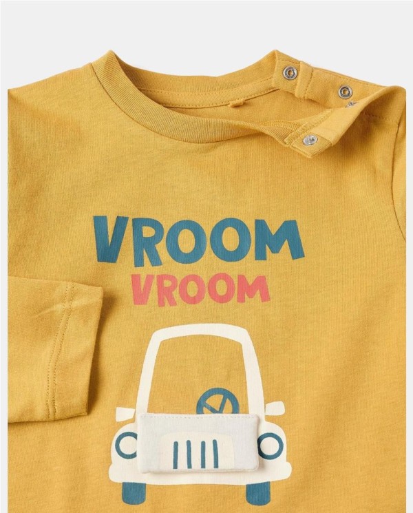 CAMISETA MANGA LARGA COCHE CON CAPÓ 3 D