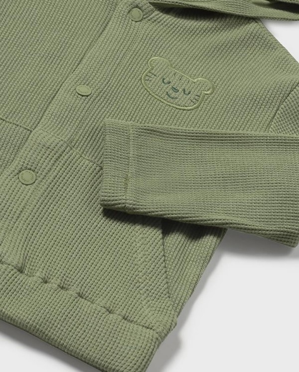 CHAQUETA ESTRUCTUA CON CAPUCHA