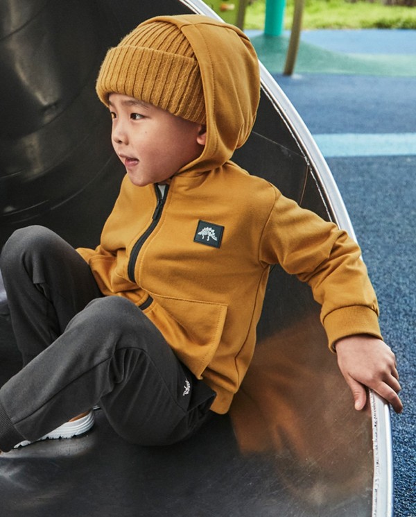 CHANDAL CON CAMISETA EXPLORER