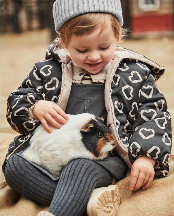 CHAQUETÓN REVERSIBLE ESTAMPADO