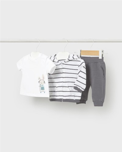 CHÁNDAL CON CAMISETA BUNNY