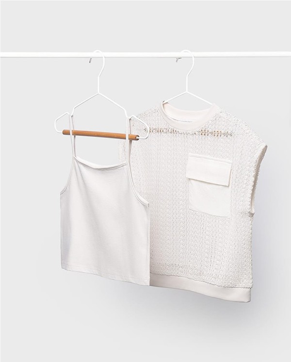 CAMISETA CALADA CON TOP 2