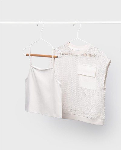 CAMISETA CALADA CON TOP