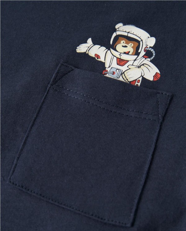 CAMISETA BOLSILLO ASTRONAUTA 2